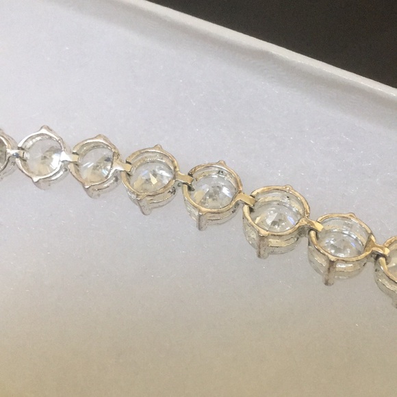 Sterling Silver Brilliant Round Cubic Zirconia Graduated Tennis Bracelet Signed - Picture 4 of 12